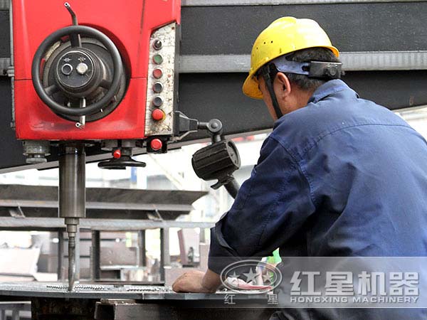 精工制造的方解石雷蒙磨粉機現場 精工制造的方解石雷蒙磨粉機現場